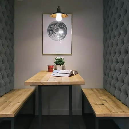 Apartament For Students Only - Bath Street In *