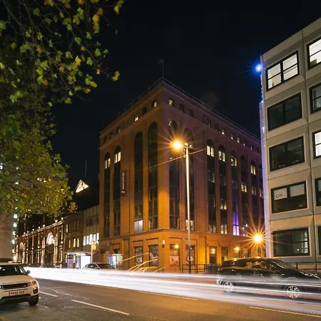 For Students Only - Bath Street In Apartament *