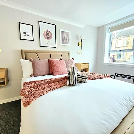 Warm & Cosy In Glasgow