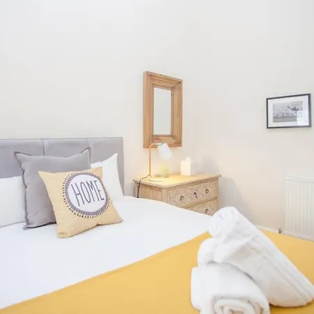 Spacious Period In Appartement