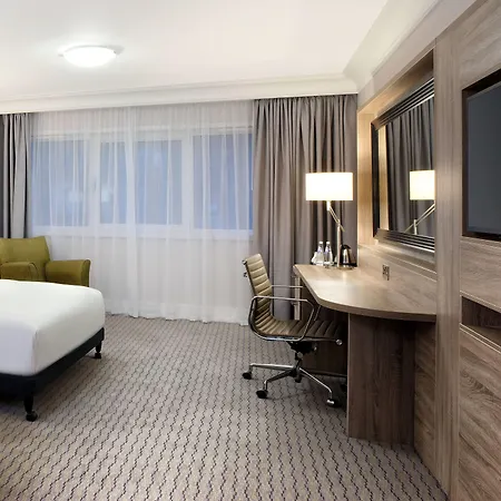 酒店 格拉斯哥中心希尔顿逸林酒店 4*