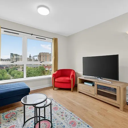 Modern 2-bedroom Flat In Centre, Near Galsgow Глазго
