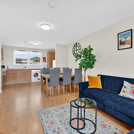 Modern 2-bedroom Flat In Centre, Near Galsgow * Глазго