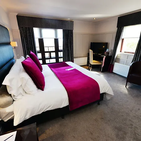 Glynhill & Near Airport Hotell 4*