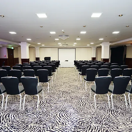 Glynhill & Near Airport Hotell
