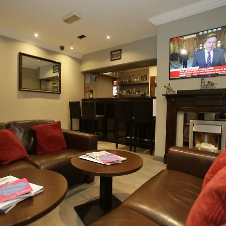 Western Hotell 3*