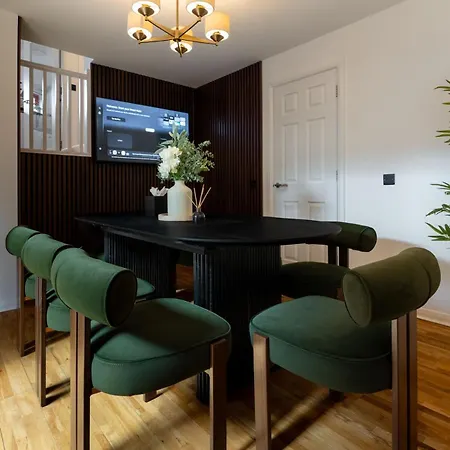 Botanic House - 3br - Private Parking גלאזגו