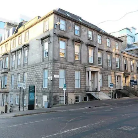 Dreamhouse St Vincent Street Apartment