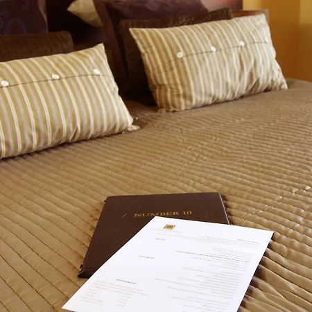 Hotel Number 10 Glasgow