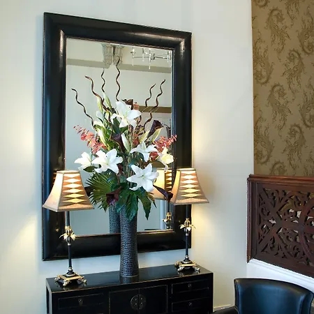 Hotel Number 10 Glasgow