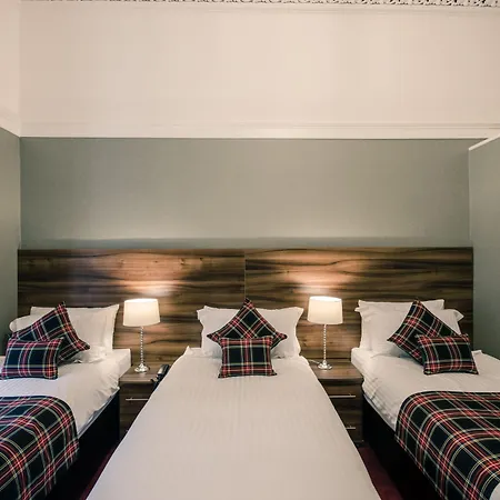 Royal West End 3*