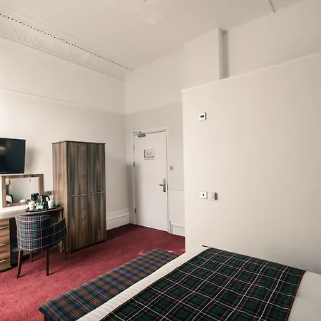 מלון Royal West End 3*