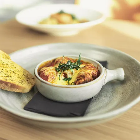 Novotel Centre Hotel