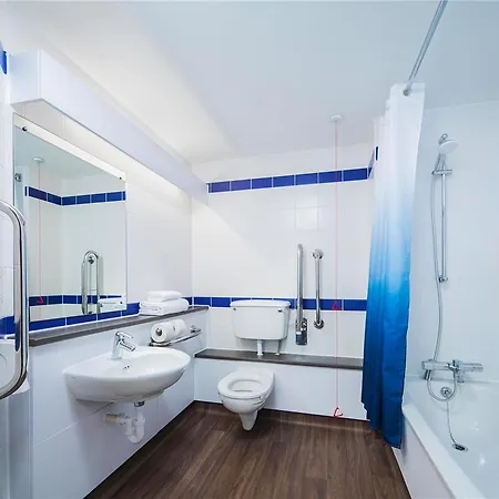 Travelodge Paisley Road Glasgow