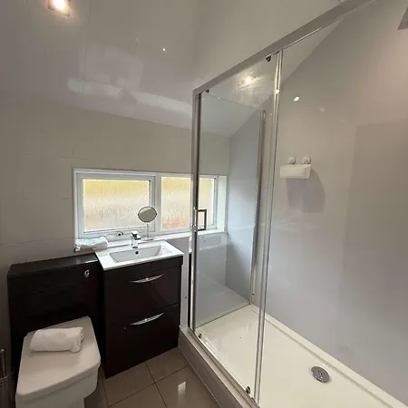 Holiday home Knightswood