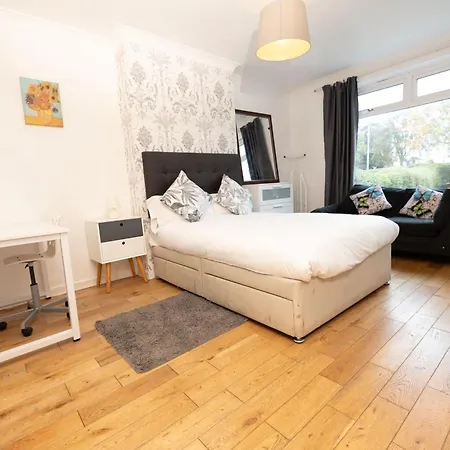 Knightswood Holiday home Glasgow