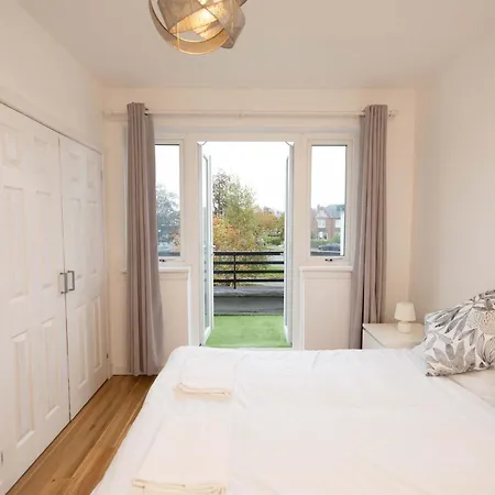 Knightswood Holiday home *