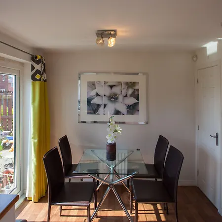 Holiday home Hampden House