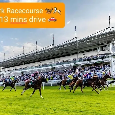 2-bedroom Away From In Glasgows' East End With Free Parking