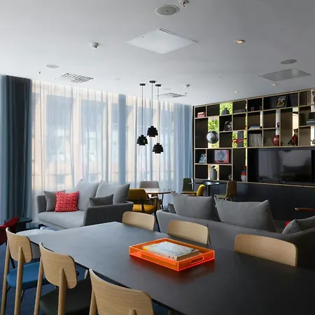 Citizenm