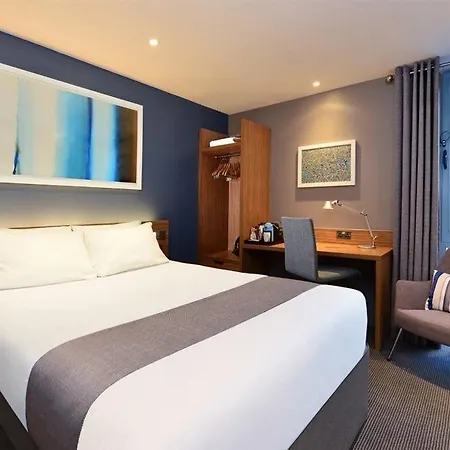 Hotel Travelodge Queen Street Glasgow