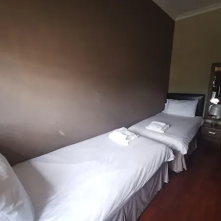 Otel The Fullarton Park 2*