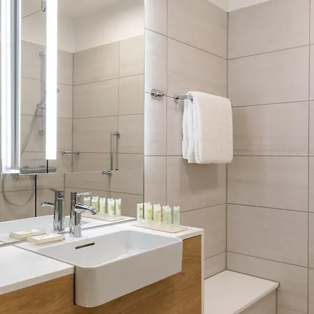 Courtyard By Marriott Sec 4*