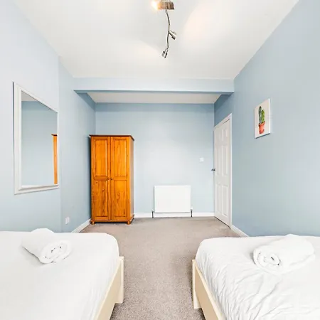 Bright & Modern Family Flat Near Centre Appartement Glasgow