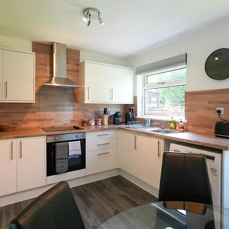 Modern 2 Bedroom Platinum Pad Appartement