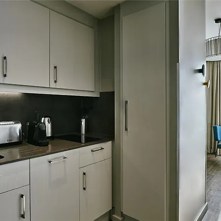 Adagio Apart Otel 4*