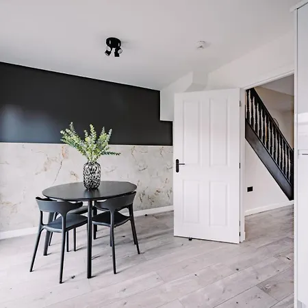 Comfysleep Aparthouse Holiday home *