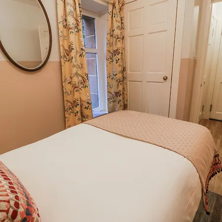 בית נופש The Coach House - Holmwood *