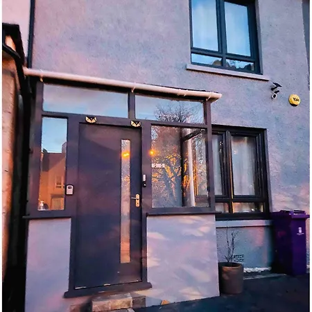 בית אירוח Large Double In A House At Westend