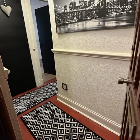 Near Hydro And Centre Free Parking Holiday home *