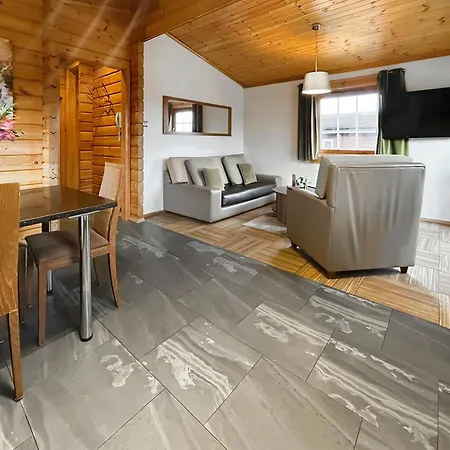 Apartment 4 - Uk51264