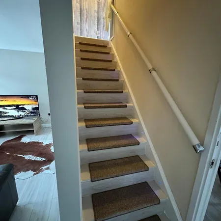 Cosy Barrowlands Stay-spacious & Free Parking Glasgow