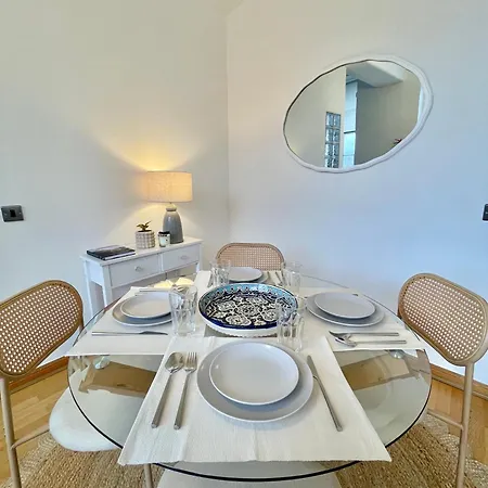 Luxury Historic City-centre Flat & Free Parking דירה גלאזגו