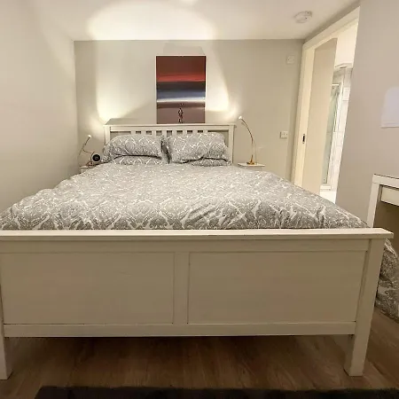 2-bed Flat In East End * גלאזגו