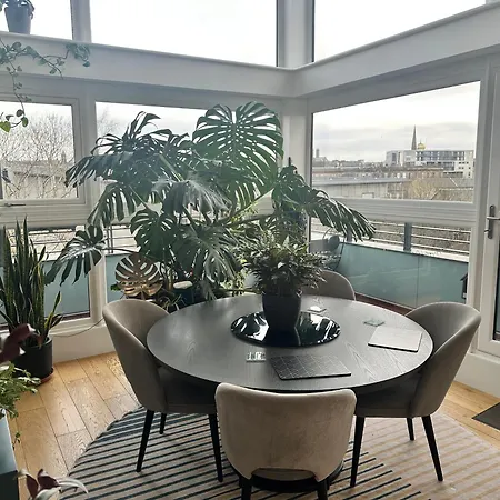 Duplex Penthouse With Secured Parking Finnieston アパート グラスゴー