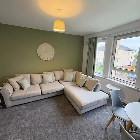 In Glasgow3br -ziplinks - Sleeps 6 G51