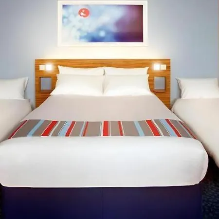 מלון Travelodge Airport גלאזגו