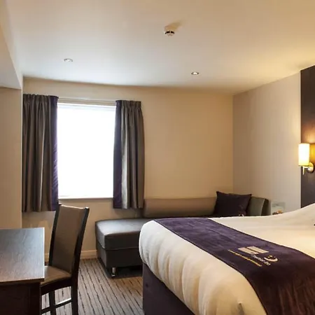 Hotel Premier Braehead 3*