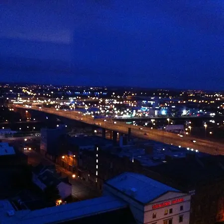 16 * Glasgow