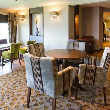 Premier Pacific Quay 3*