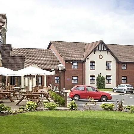 Otel Premier East 3*