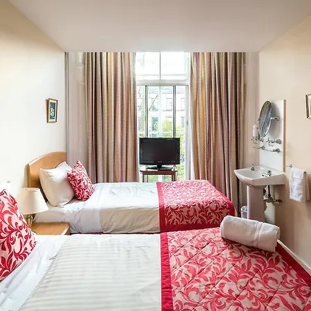 Guest house The Kelvin West End 2*