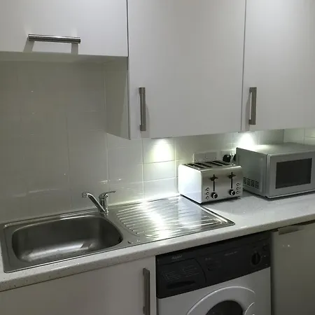 Trefoil - 2 Bedrooms *