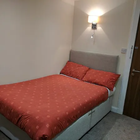 The Kelvin West End Guest house 2*