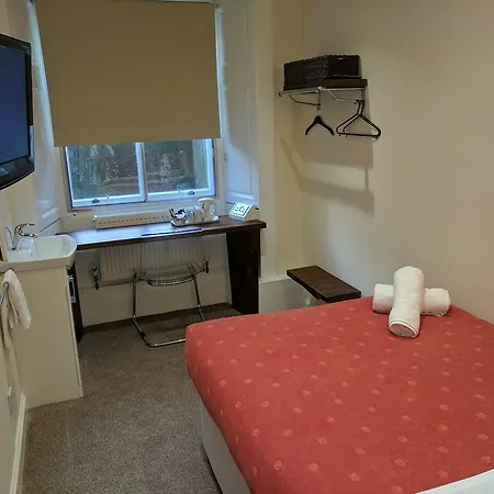 Guest house The Kelvin West End 2*