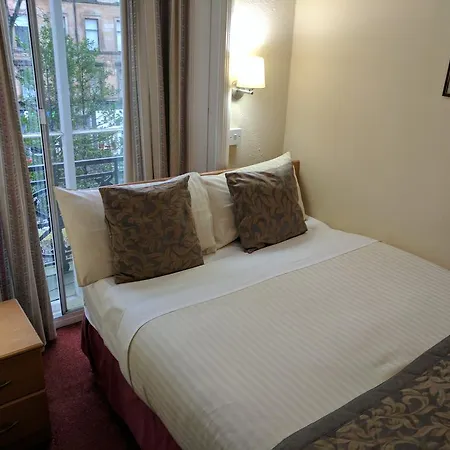 Guest house The Kelvin West End 2*